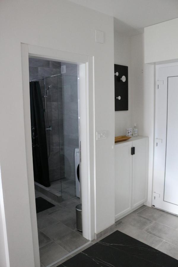 Luca, Digital Nomad Getaway Studio Apartment Zagreb Exterior foto